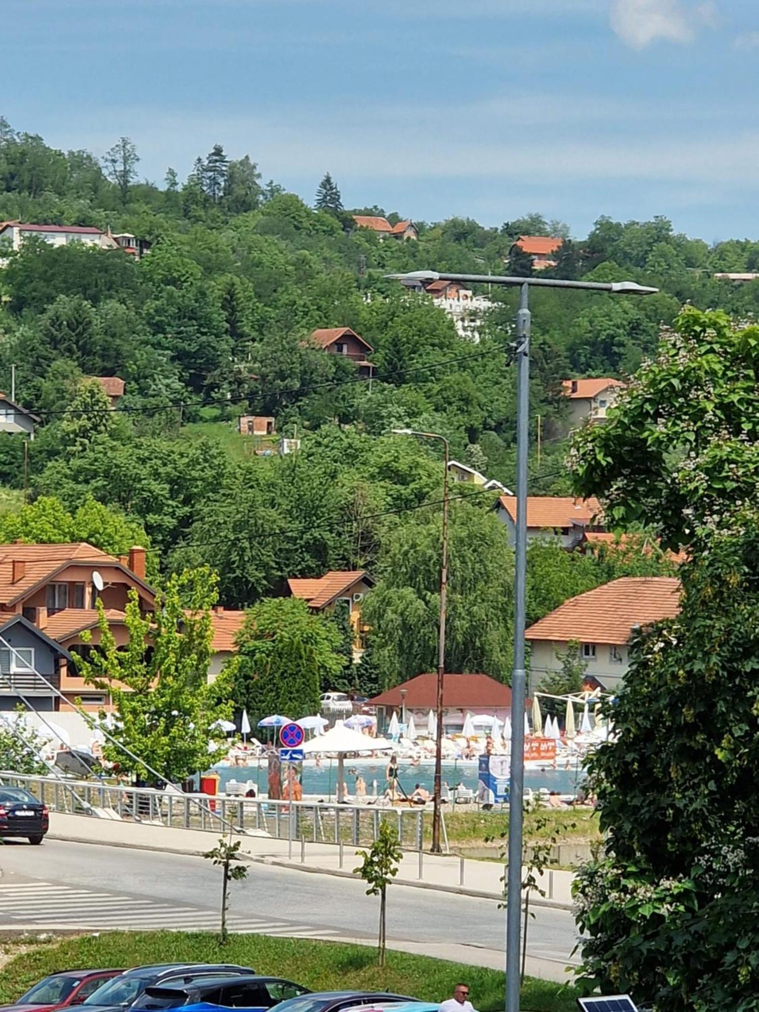 Square Studio Tuzla Buitenkant foto